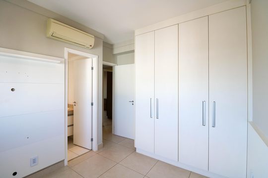 Comprar apartamento mobiliado no Brooklin com 3 suítes, academia e piscina no condomínio. — foto 51