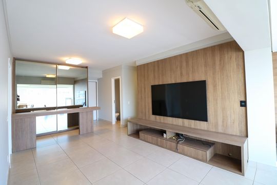 Comprar apartamento mobiliado no Brooklin com 3 suítes, academia e piscina no condomínio. — foto 4