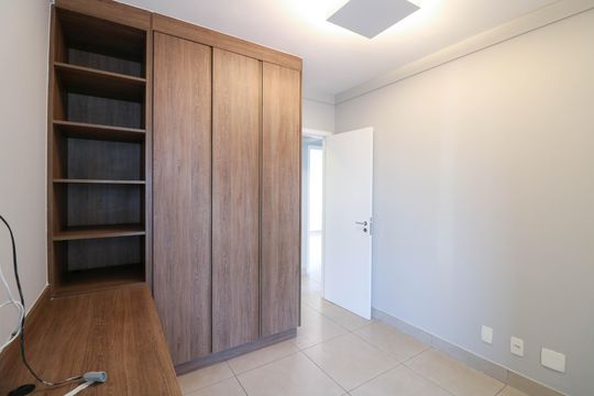 Comprar apartamento mobiliado no Brooklin com 3 suítes, academia e piscina no condomínio. — foto 32