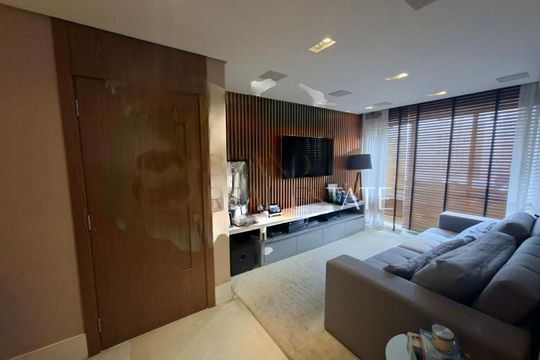 Apartamento mobiliado com 3 quartos, varanda e piscina. Ideal para comprar e aceitar animais. — foto 3