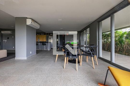 Apartamento à venda, com 145 m², 3 quartos e 3 vagas — Área comum