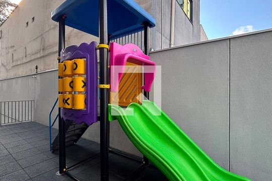 Apartamento à venda, com 145 m², 3 quartos e 3 vagas — playground