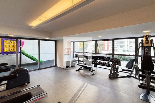 Apartamento à venda, com 145 m², 3 quartos e 3 vagas — academia