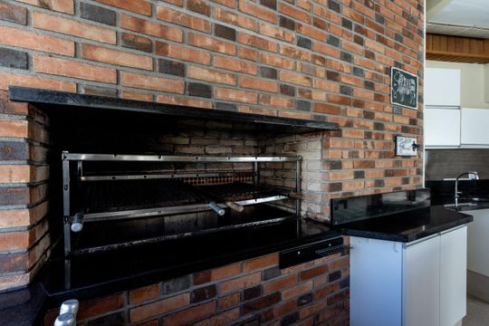 Compra de apartamento: 5 quartos, varanda, churrasqueira no condomínio. Animais permitidos. — Rooftop - Sala Gourmet