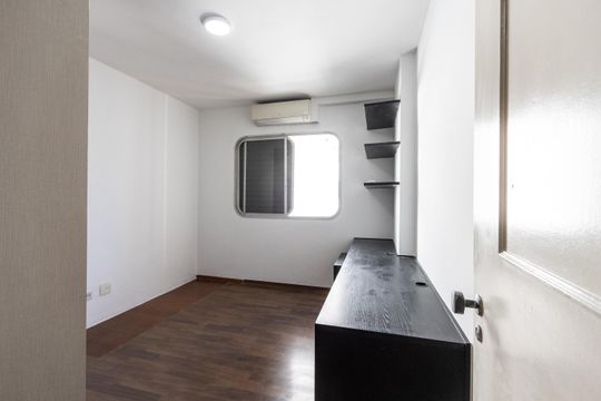 Compra de apartamento: 5 quartos, varanda, churrasqueira no condomínio. Animais permitidos. — Quarto 2