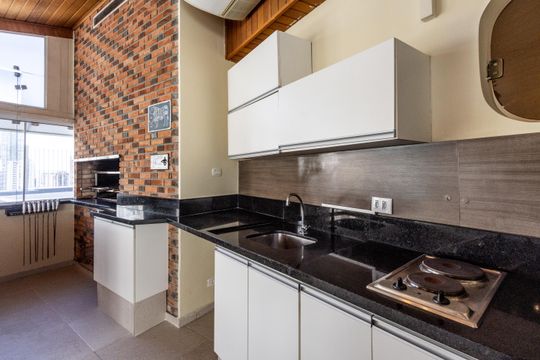 Compra de apartamento: 5 quartos, varanda, churrasqueira no condomínio. Animais permitidos. — Rooftop - Sala Gourmet