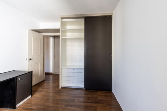 Compra de apartamento: 5 quartos, varanda, churrasqueira no condomínio. Animais permitidos. — Quarto 2