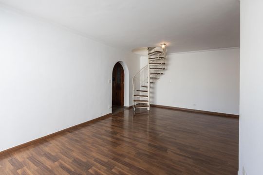 Compra de apartamento: 5 quartos, varanda, churrasqueira no condomínio. Animais permitidos. — foto 1