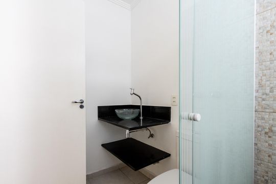 Compra de apartamento: 5 quartos, varanda, churrasqueira no condomínio. Animais permitidos. — Rooftop - Quarto 1 - Banheiro da Suite