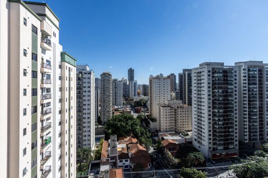 Compra de apartamento: 5 quartos, varanda, churrasqueira no condomínio. Animais permitidos. — Rooftop - Vista