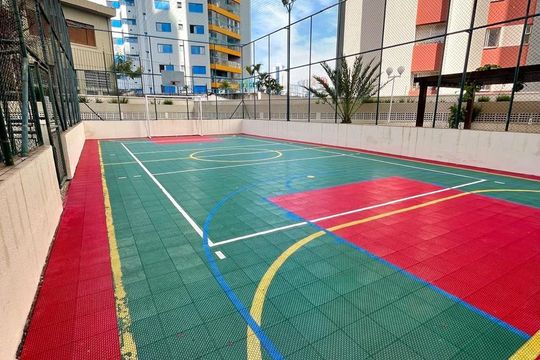 Apartamento na Vila Anglo Brasileira com 3 quartos, sendo 1 suíte, varanda e academia no condomínio. Compra ideal! — Quadra Poliesportiva