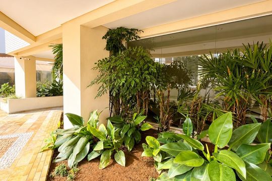 Apartamento na Vila Anglo Brasileira com 3 quartos, sendo 1 suíte, varanda e academia no condomínio. Compra ideal! — Área Externa