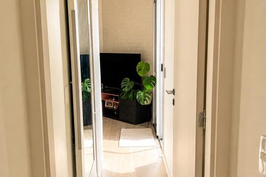 Apartamento na Vila Anglo Brasileira com 3 quartos, sendo 1 suíte, varanda e academia no condomínio. Compra ideal! — Corredor
