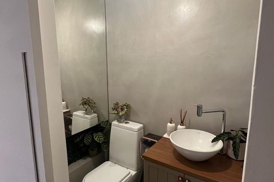 Apartamento na Vila Anglo Brasileira com 3 quartos, sendo 1 suíte, varanda e academia no condomínio. Compra ideal! — Banheiro