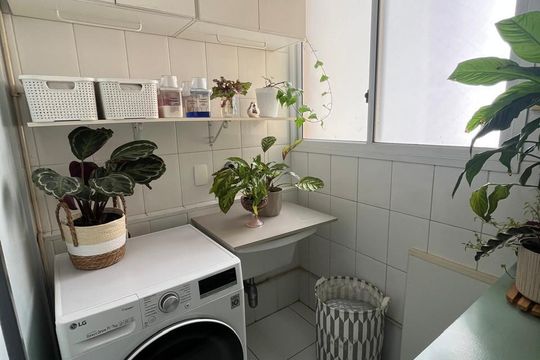 Apartamento na Vila Anglo Brasileira com 3 quartos, sendo 1 suíte, varanda e academia no condomínio. Compra ideal! — Área de Serviço