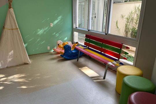 Apartamento na Vila Anglo Brasileira com 3 quartos, sendo 1 suíte, varanda e academia no condomínio. Compra ideal! — Brinquedoteca