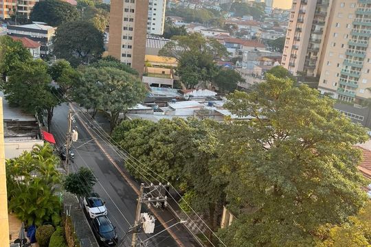 Apartamento na Vila Anglo Brasileira com 3 quartos, sendo 1 suíte, varanda e academia no condomínio. Compra ideal! — Vista
