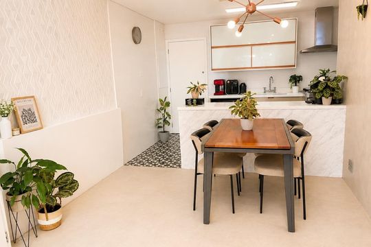 Apartamento na Vila Anglo Brasileira com 3 quartos, sendo 1 suíte, varanda e academia no condomínio. Compra ideal! — Sala de Jantar