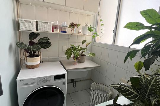 Apartamento na Vila Anglo Brasileira com 3 quartos, sendo 1 suíte, varanda e academia no condomínio. Compra ideal! — Área de Serviço