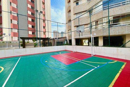 Apartamento na Vila Anglo Brasileira com 3 quartos, sendo 1 suíte, varanda e academia no condomínio. Compra ideal! — Quadra Poliesportiva