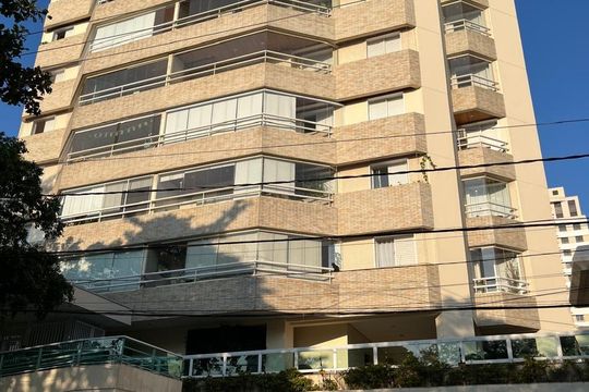 Apartamento na Vila Anglo Brasileira com 3 quartos, sendo 1 suíte, varanda e academia no condomínio. Compra ideal! — Fachada