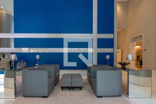 Comprar apartamento mobiliado na Vila Nova Conceição, 2 quartos, 1 suíte, piscina, churrasqueira, varanda gourmet. — Hall de entrada