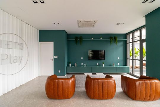 Venda de apartamento mobiliado, 2 quartos, com closet. — Área Comum