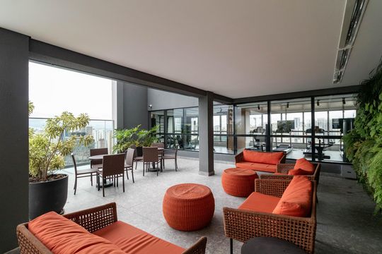 Venda de apartamento mobiliado, 2 quartos, com closet. — Área Comum