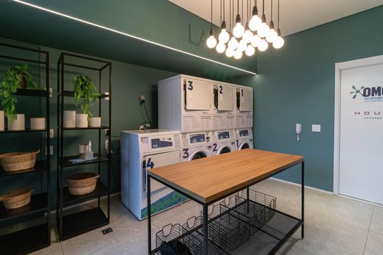 Venda de apartamento mobiliado, 2 quartos, com closet. — Área Comum