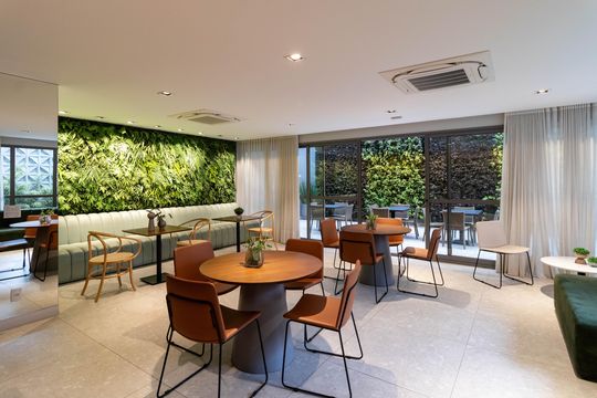 Venda de apartamento mobiliado, 2 quartos, com closet. — Área Comum