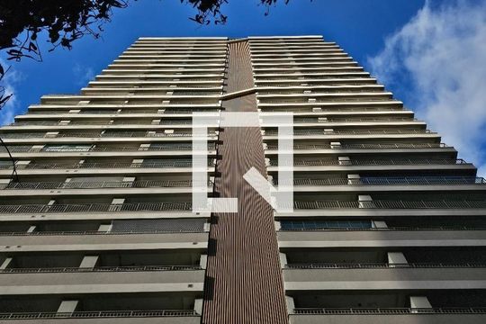 Comprar apartamento em Perdizes com 4 quartos, piscina, quintal e closet. Mobiliado. — Fachada