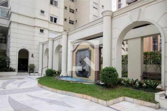 Comprar apartamento em Perdizes com 4 quartos, piscina, quintal e closet. Mobiliado. — Entrada