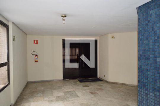 Comprar apartamento mobiliado na Vila Mariana com 4 quartos, quintal, varanda e piscina no condomínio. — Área comum