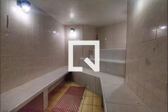 Comprar apartamento mobiliado na Vila Mariana com 4 quartos, quintal, varanda e piscina no condomínio. — Sauna