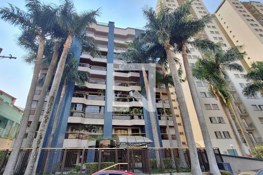 Comprar apartamento mobiliado na Vila Mariana com 4 quartos, quintal, varanda e piscina no condomínio. — Fachada