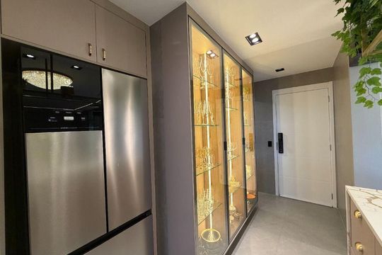Comprar apartamento mobiliado na Vila Mariana com 3 suítes, varanda, academia e piscina no condomínio. — foto 76