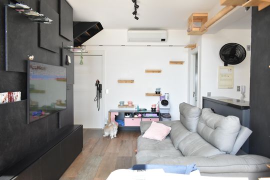 Apartamento com 2 quartos para comprar. Ideal para quem busca conforto e praticidades. — Sala