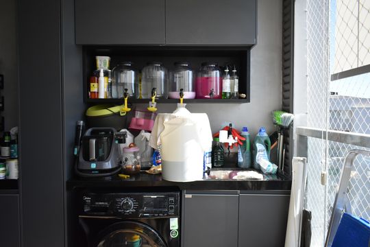 Apartamento com 2 quartos para comprar. Ideal para quem busca conforto e praticidades. — Área de Serviço