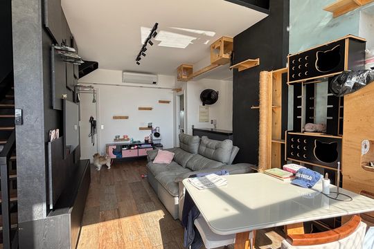 Apartamento com 2 quartos para comprar. Ideal para quem busca conforto e praticidades. — Sala