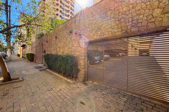 Apartamento com 3 quartos, 1 suíte. Aceitamos compra. Animais de estimação permitidos. — fachada do predio