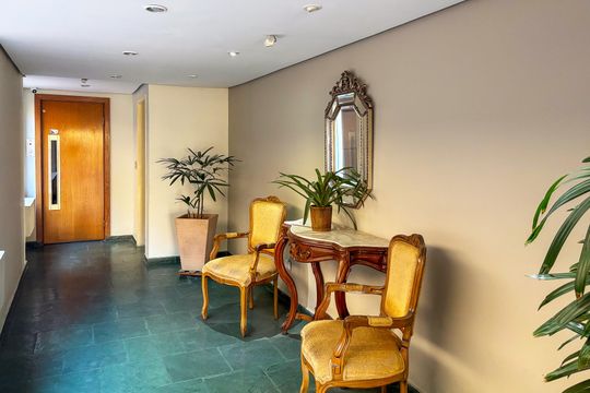 Apartamento com 3 quartos, 1 suíte. Aceitamos compra. Animais de estimação permitidos. — hall de entrada