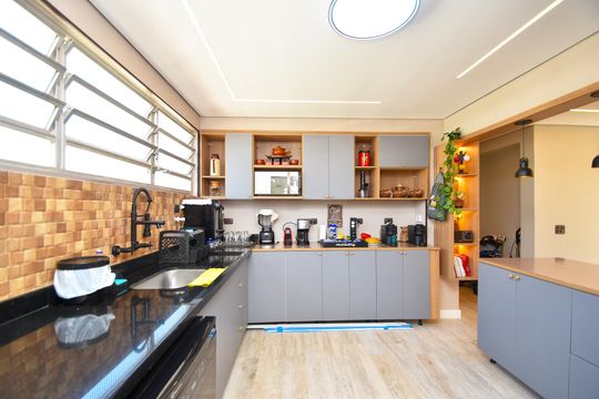 Apartamento com 3 quartos, 1 suíte. Aceitamos compra. Animais de estimação permitidos. — cozinha