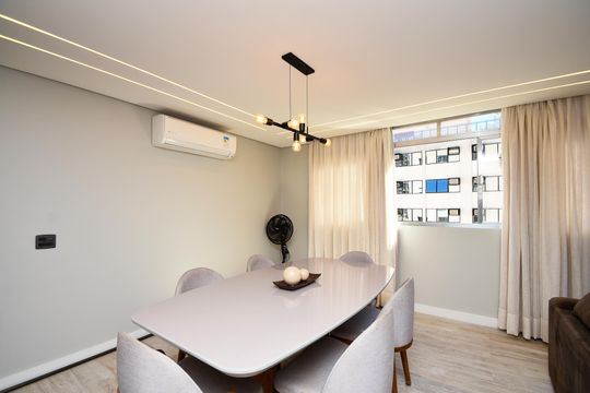 Apartamento com 3 quartos, 1 suíte. Aceitamos compra. Animais de estimação permitidos. — Sala de jantar