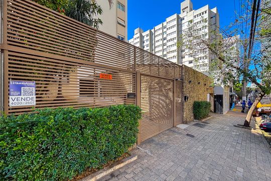 Apartamento com 3 quartos, 1 suíte. Aceitamos compra. Animais de estimação permitidos. — fachada do predio