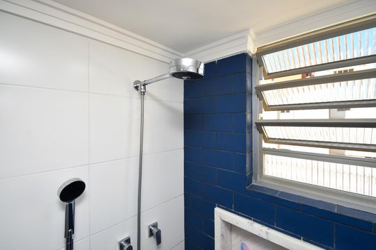 Apartamento com 3 quartos, 1 suíte. Aceitamos compra. Animais de estimação permitidos. — banheiro quarto 3