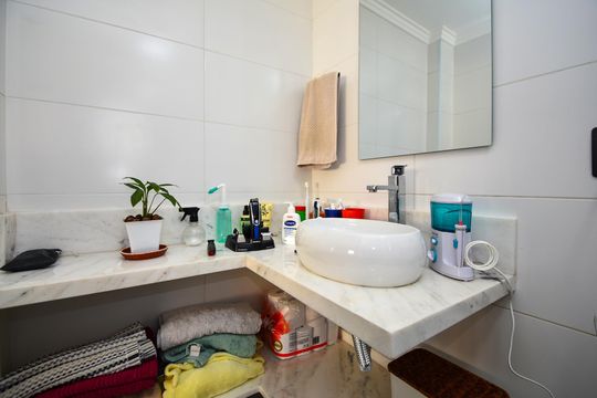 Apartamento com 3 quartos, 1 suíte. Aceitamos compra. Animais de estimação permitidos. — banheiro quarto 3
