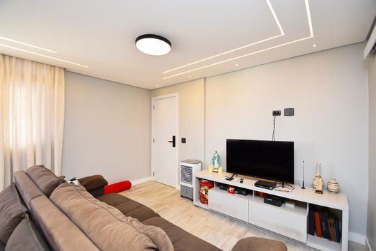 Apartamento com 3 quartos, 1 suíte. Aceitamos compra. Animais de estimação permitidos. — Sala de estar