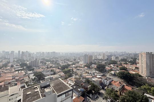 Comprar apartamento mobiliado com 4 quartos, academia no condomínio e aceita pets. — Vista