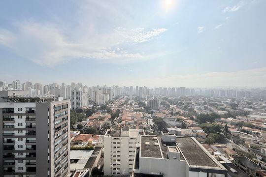 Comprar apartamento mobiliado com 4 quartos, academia no condomínio e aceita pets. — Vista