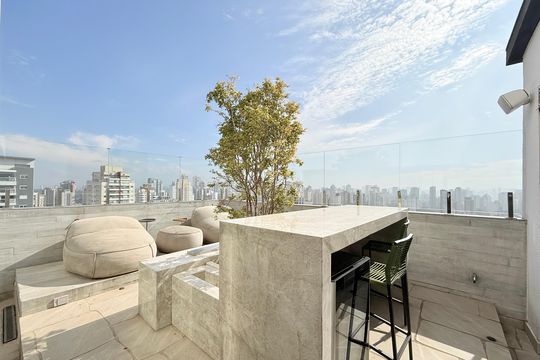 Comprar apartamento mobiliado com 4 quartos, academia no condomínio e aceita pets. — Terraço